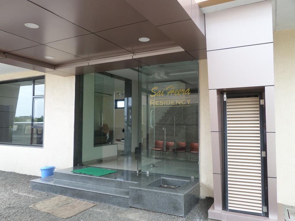 Sai Heera Residency Hotel เชอร์ดี ภายนอก รูปภาพ
